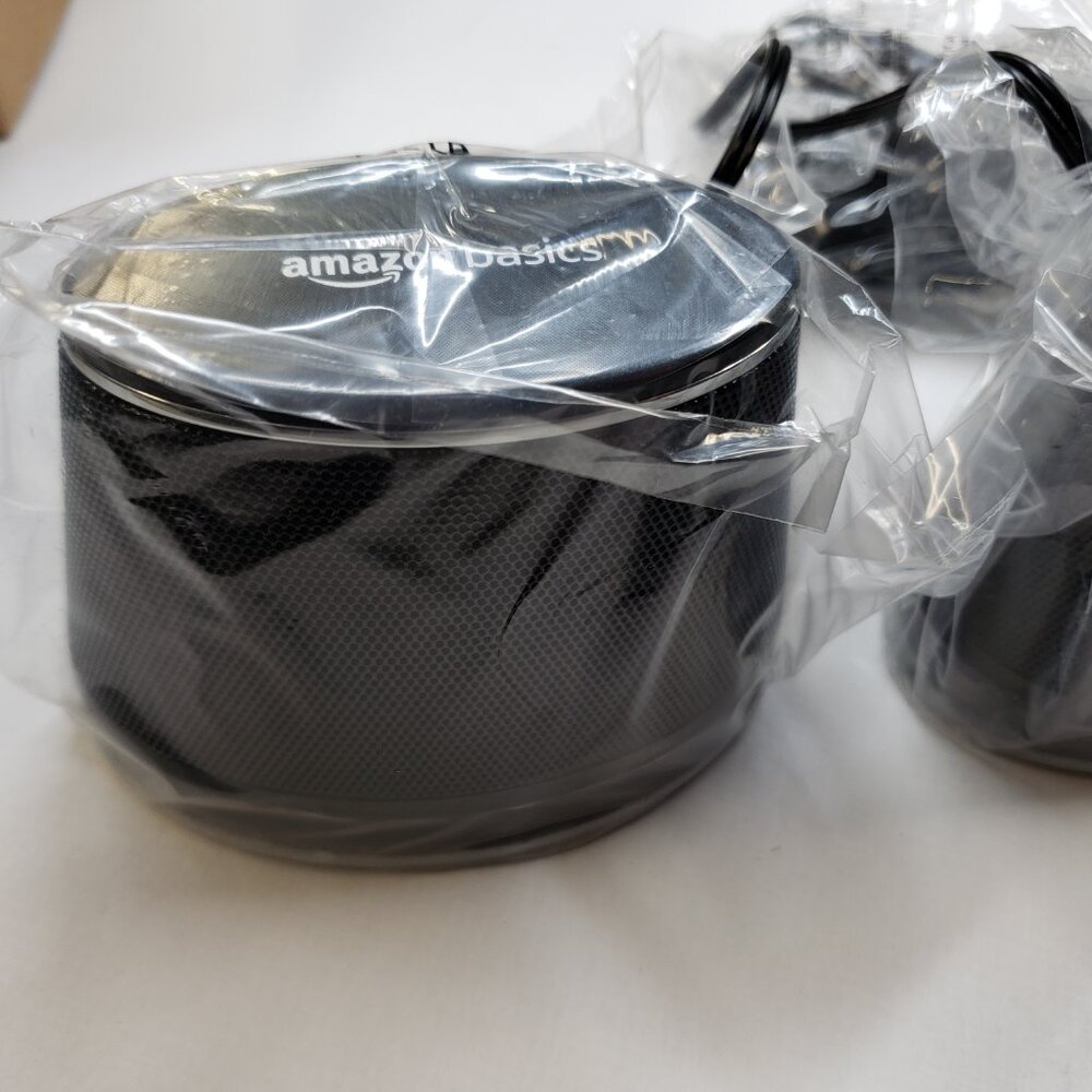 Amazon Basics Speakers. USB Powered. Dynamic Sound. Black